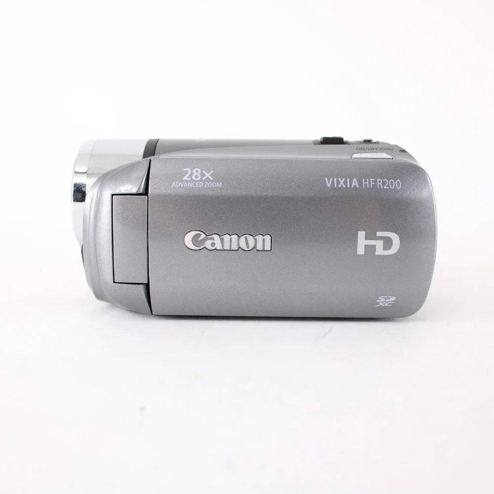 Canon Vixia HF Video Camcorder R200 DC 3.7V HD 28X Zoom W/ Accessories Camcorder